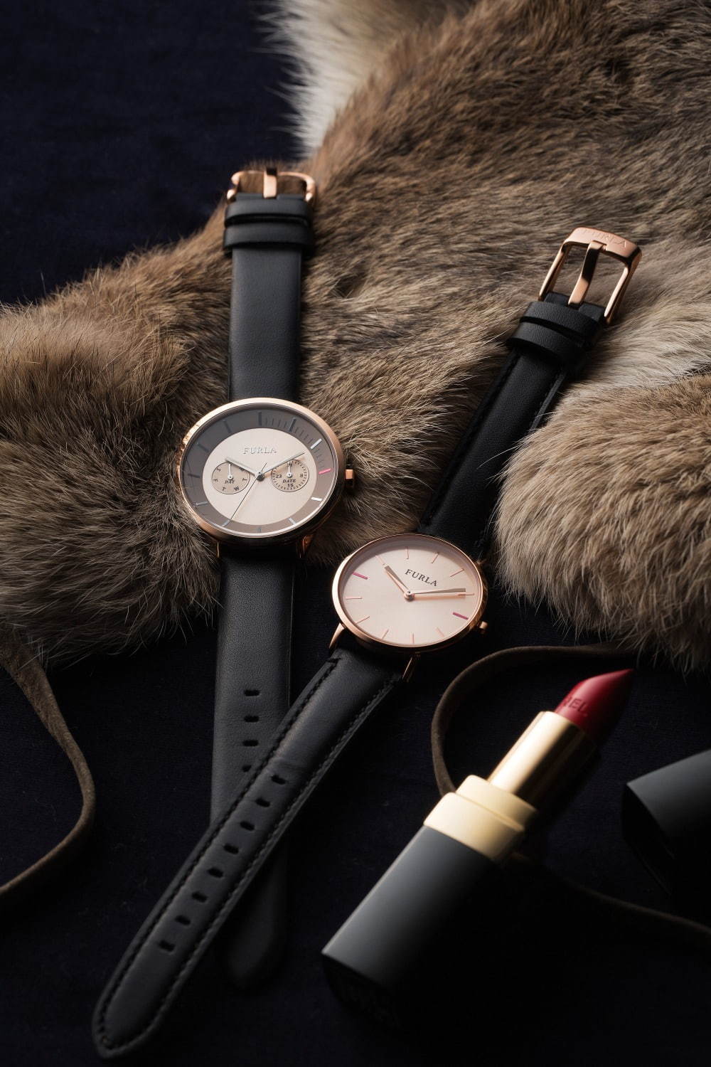 フルラのチックタック別注腕時計 バッグの留め具から着想を得たウォッチやミニマルな文字盤 ファッションプレス