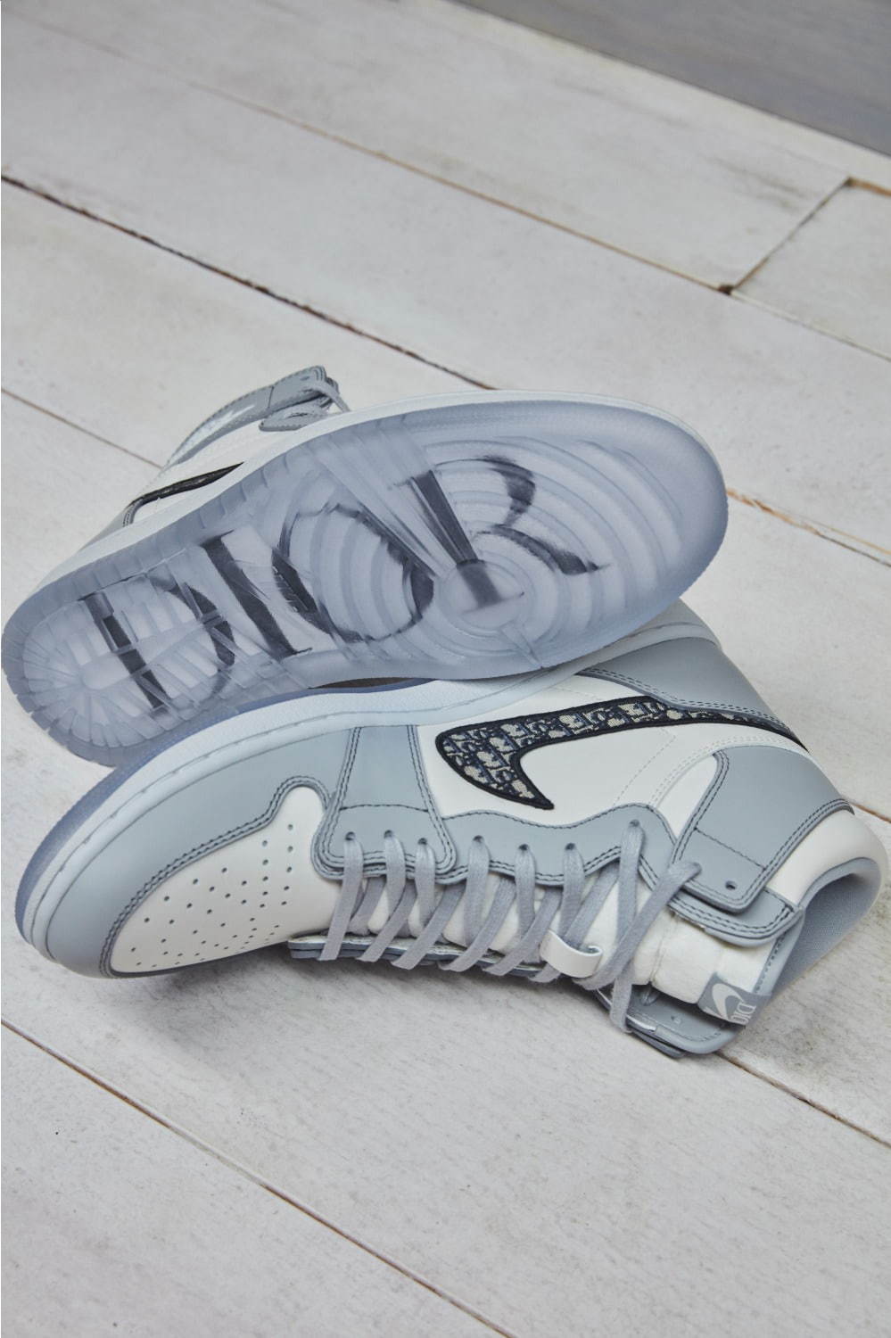 NIKE DIOR