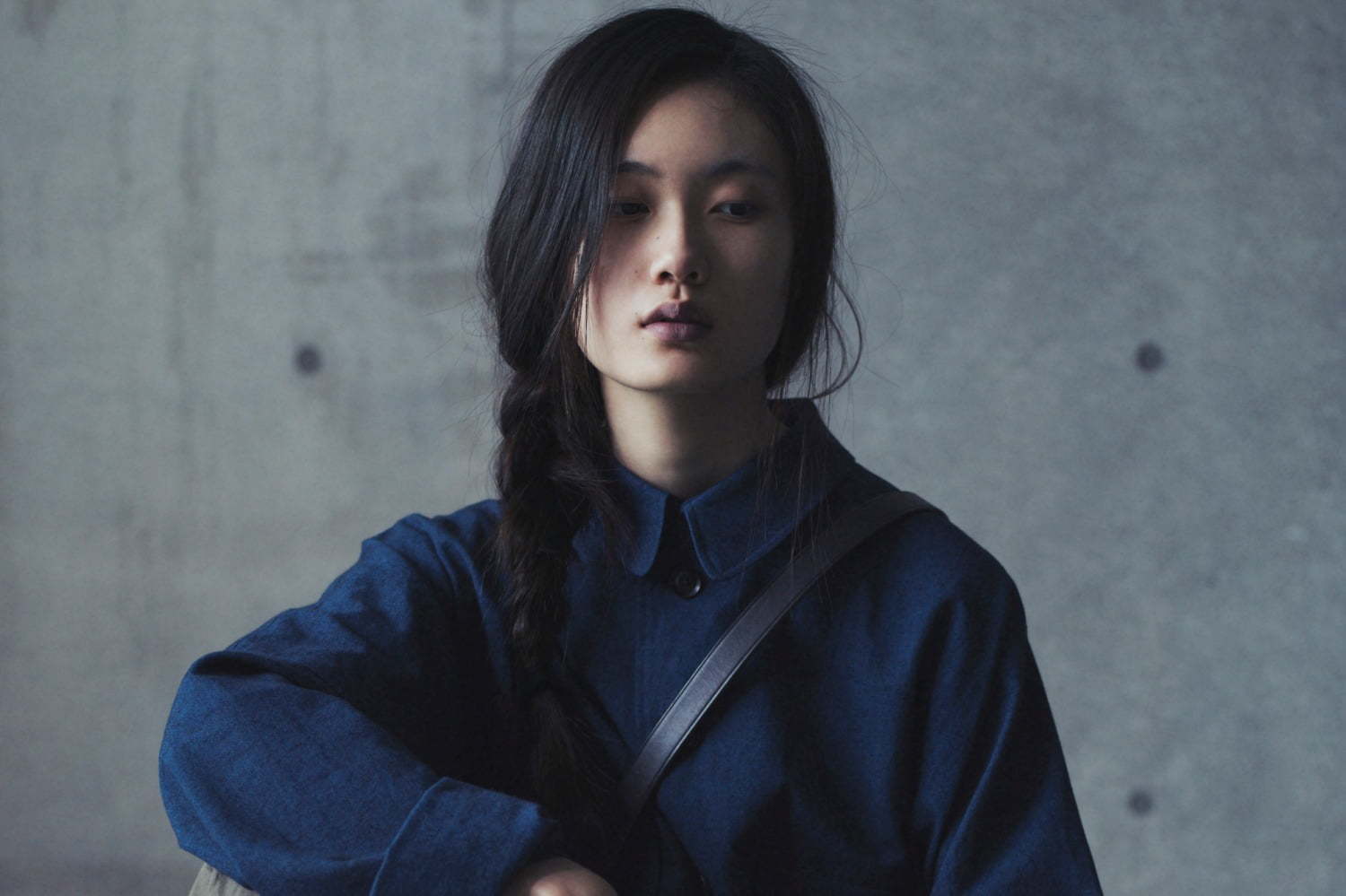 Y'sのジェンダーレスウェア「ワイズ バングオン！」インド着想のチェックシャツやチャイナコート