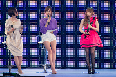 しょこたん、愛用のリップはM·A·C - アットコスメのイベントで優木まおみとビューティ対談