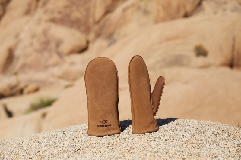 UGG×ネイバーフッドの限定チャッカブーツやスエードシューズ、フーディーやタイダイTシャツなども｜写真46