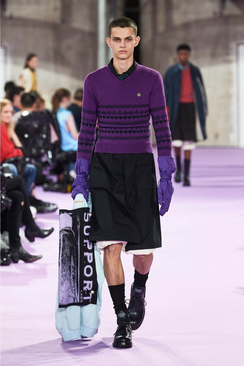 大人気商品 定価15万【RAF SIMONS】18aw サテンパンツ 44 - 通販 - www