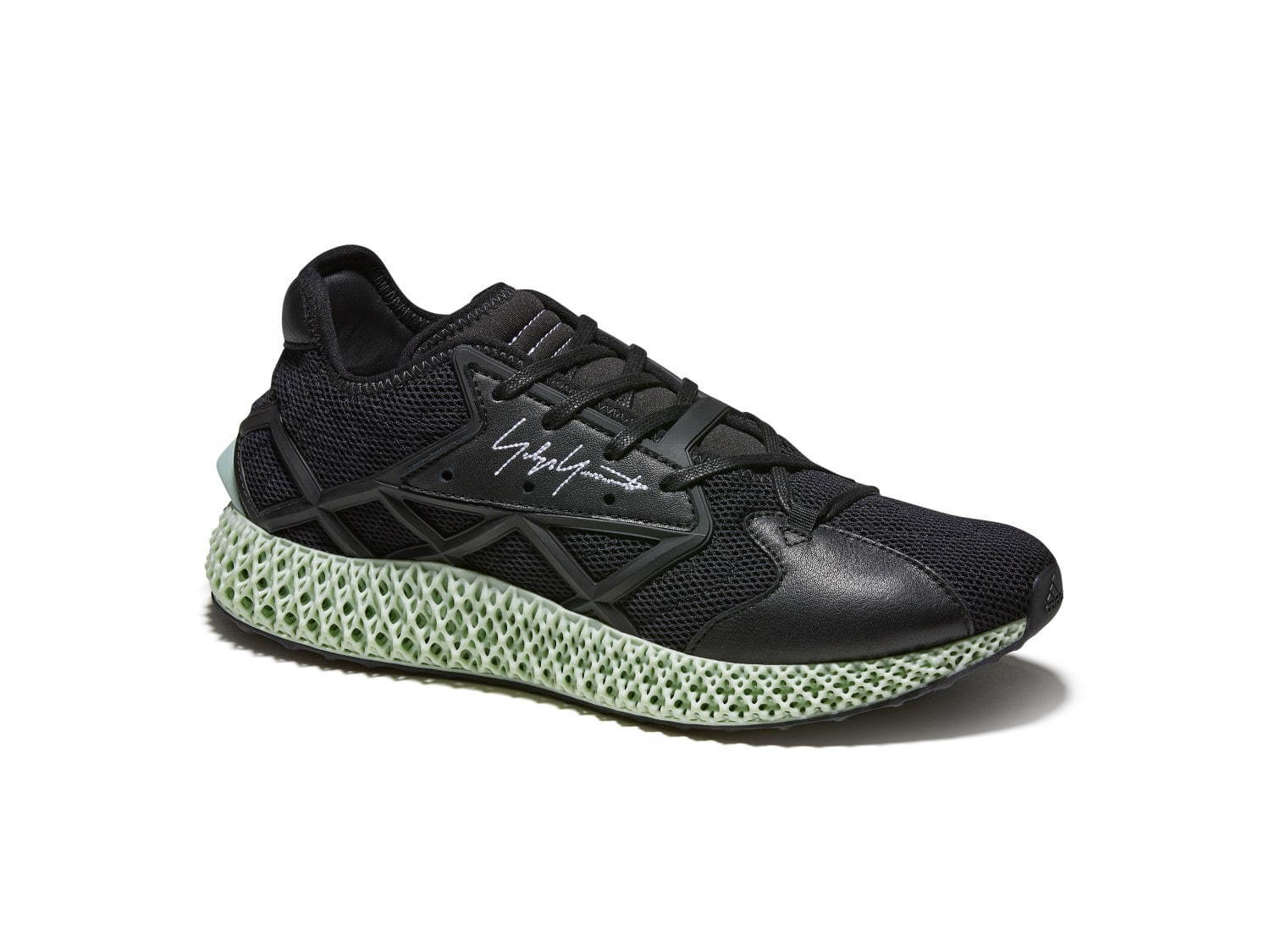 Y-3のスニーカー「Y-3 ランナー 4D」新作、厚底の高機能ミッドソール 