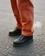 ドクターマーチン×ステューシー、ワークシューズに着想を得たタフな新作コラボアイテム｜写真24