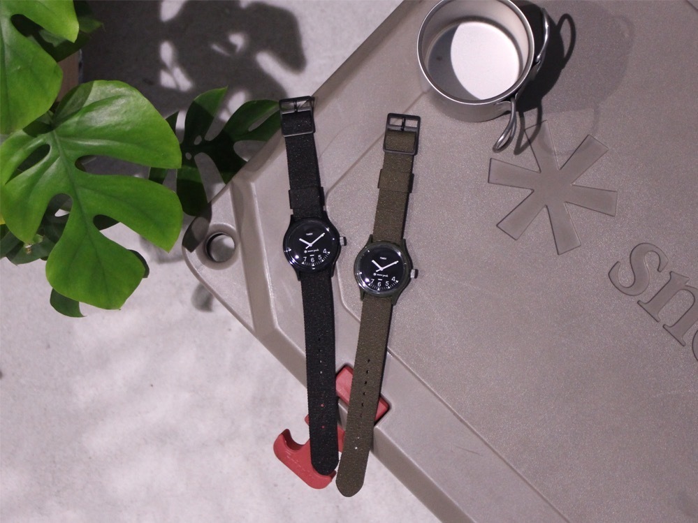 スノーピーク×ジャーナル スタンダード レリューム×タイメックスの腕時計、4時〜7時のみ残した文字盤｜写真25