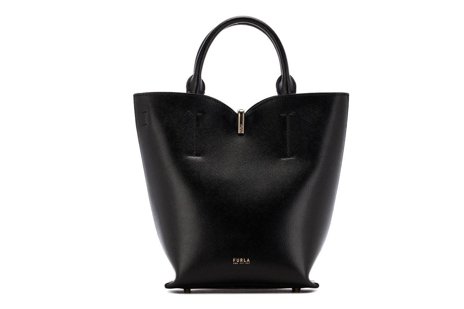 「黒のレザーバッグ」特集、憧れブランドの20年春夏新作レディースバッグから人気モデルを紹介｜写真13