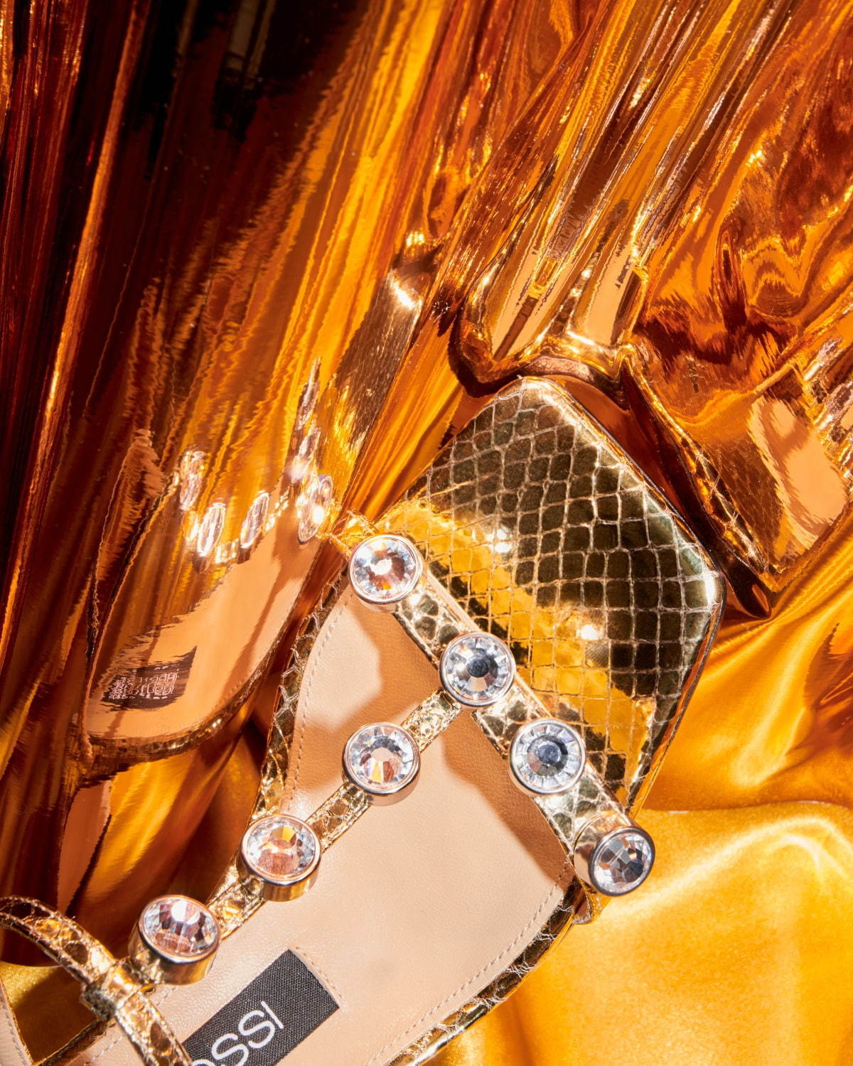 セルジオ ロッシの新作シューズ - “ゴールド”で彩ったパンプスやスニーカー、ハイヒール｜写真12