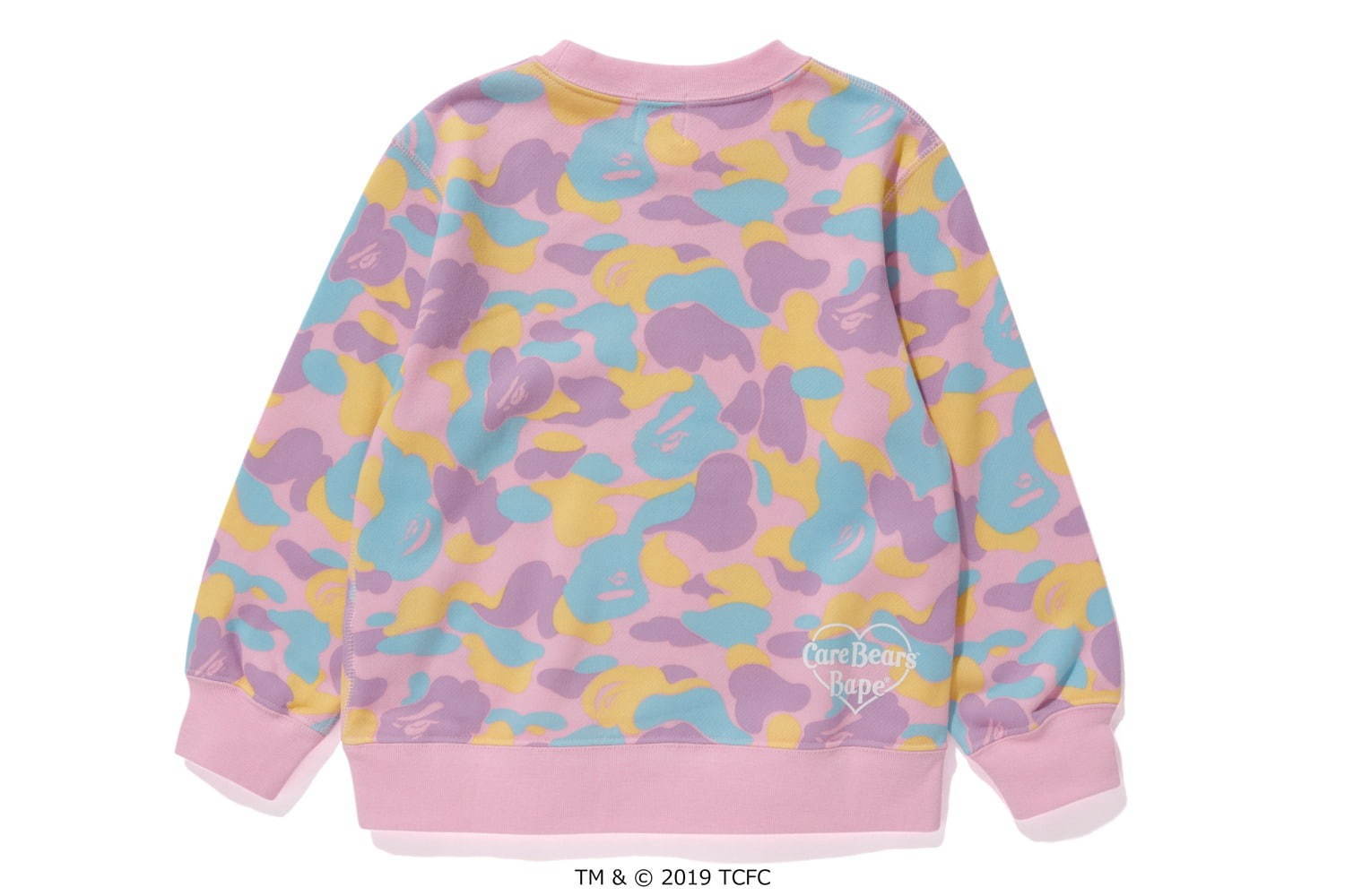 ベイプ×ケアベアが初コラボ、Tシャツやパーカーをウィメンズ＆メンズで  - カラフルなベア×カモ柄｜写真14