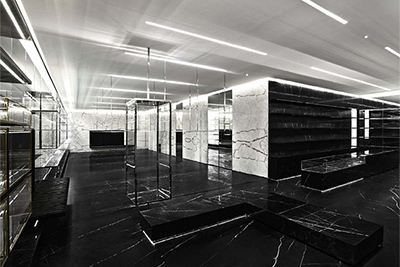 サンローラン、スリマンが建築デザインする新しいコンセプトストアに - 阪急メンズ大阪と新宿伊勢丹