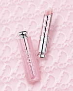 ディオールから新ロゴマニアチーク、“肌の水分量に反応”肌色にあったカラーに｜写真2