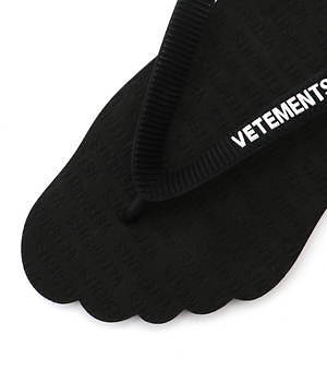 新品 《VETEMENTS》 ヴェトモン ビーチサンダル　36 黒