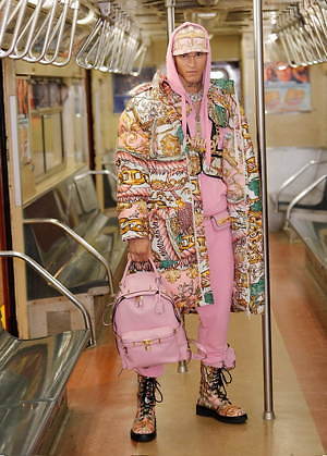 モスキーノ(MOSCHINO) 2020年プレフォールウィメンズ&メンズコレクション  - 写真22