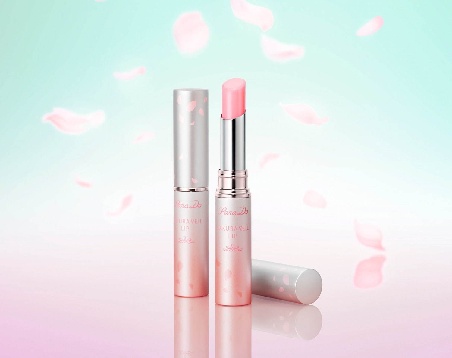 パラドゥの「桜お守りリップ」唇用美容液から“桜の花びらを重ねた”ような赤みピンクの限定色 | 写真