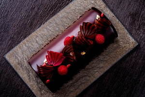 パスカル ル ガック 東京のクリスマスケーキ チョコムース フランボワーズジュレの日本限定ケーキなど ファッションプレス