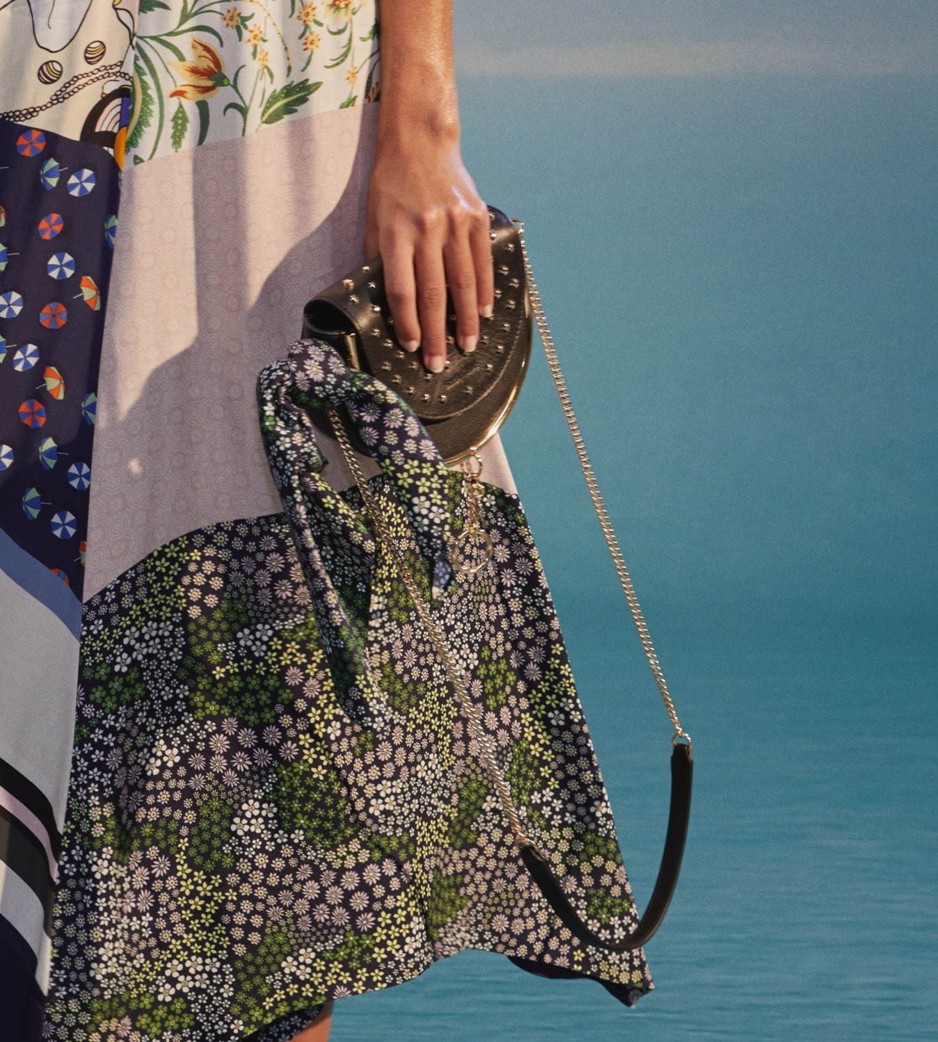 シーバイクロエ“カプリ島”着想の新作バッグ、パラソル柄トートやレモンイエロークラッチ｜写真7