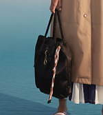 シーバイクロエ“カプリ島”着想の新作バッグ、パラソル柄トートやレモンイエロークラッチ｜写真9