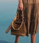 シーバイクロエ“カプリ島”着想の新作バッグ、パラソル柄トートやレモンイエロークラッチ｜写真8