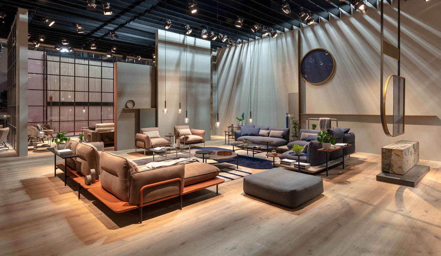 ドイツ高級家具「ロルフベンツ」世界初の旗艦店が東京・青山に