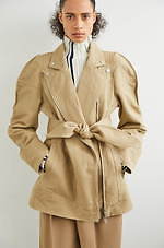 アキラナカ 2020年プレフォールコレクション - プレイフルなスピリットで自由に生きる｜写真12