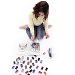 カルチャーマガジンApartamentoから、A.P.C.のぬり絵アートブック誕生｜写真1