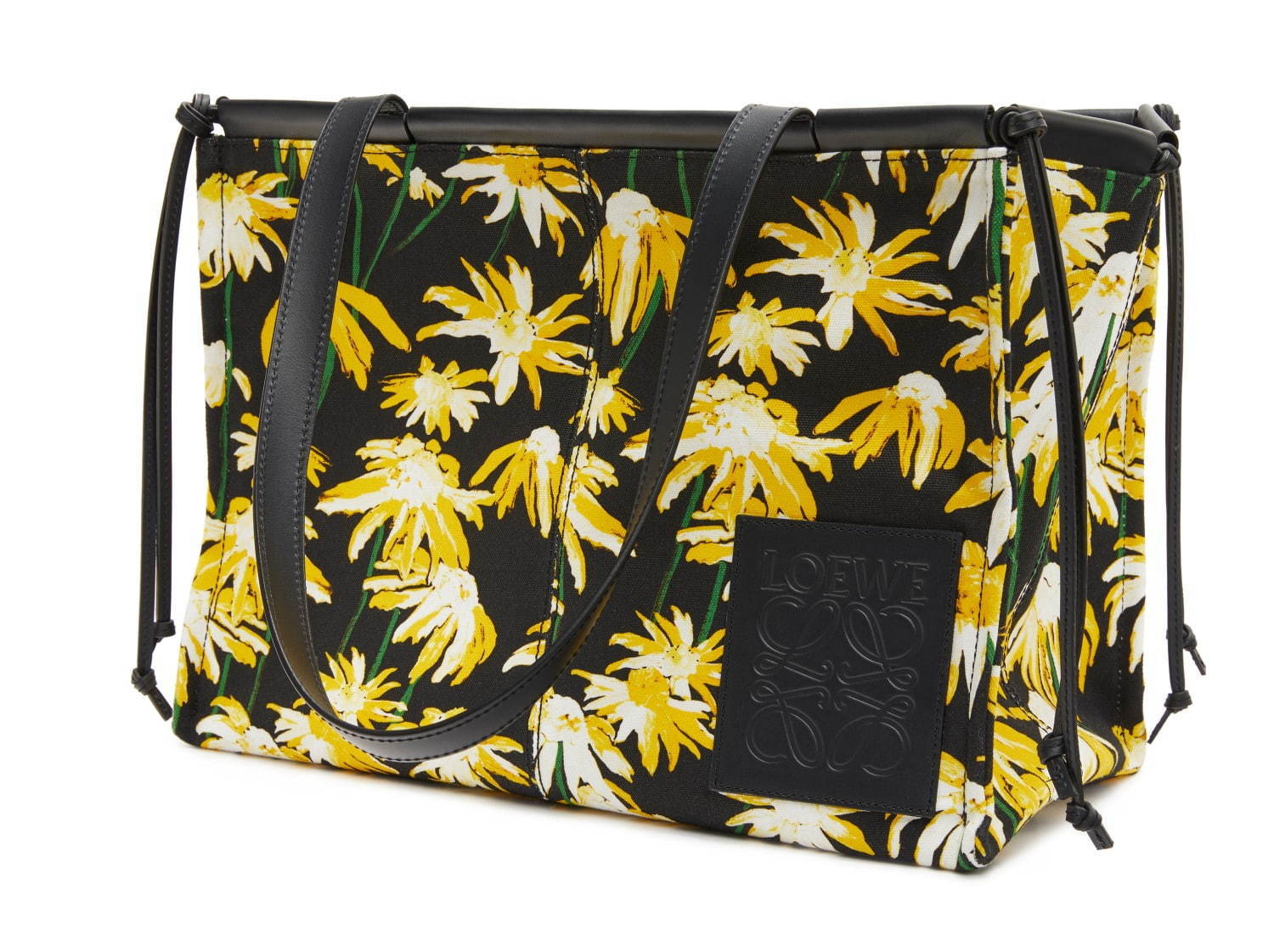 ロエベの人気バッグ「クッショントート」がスモールサイズに、花柄