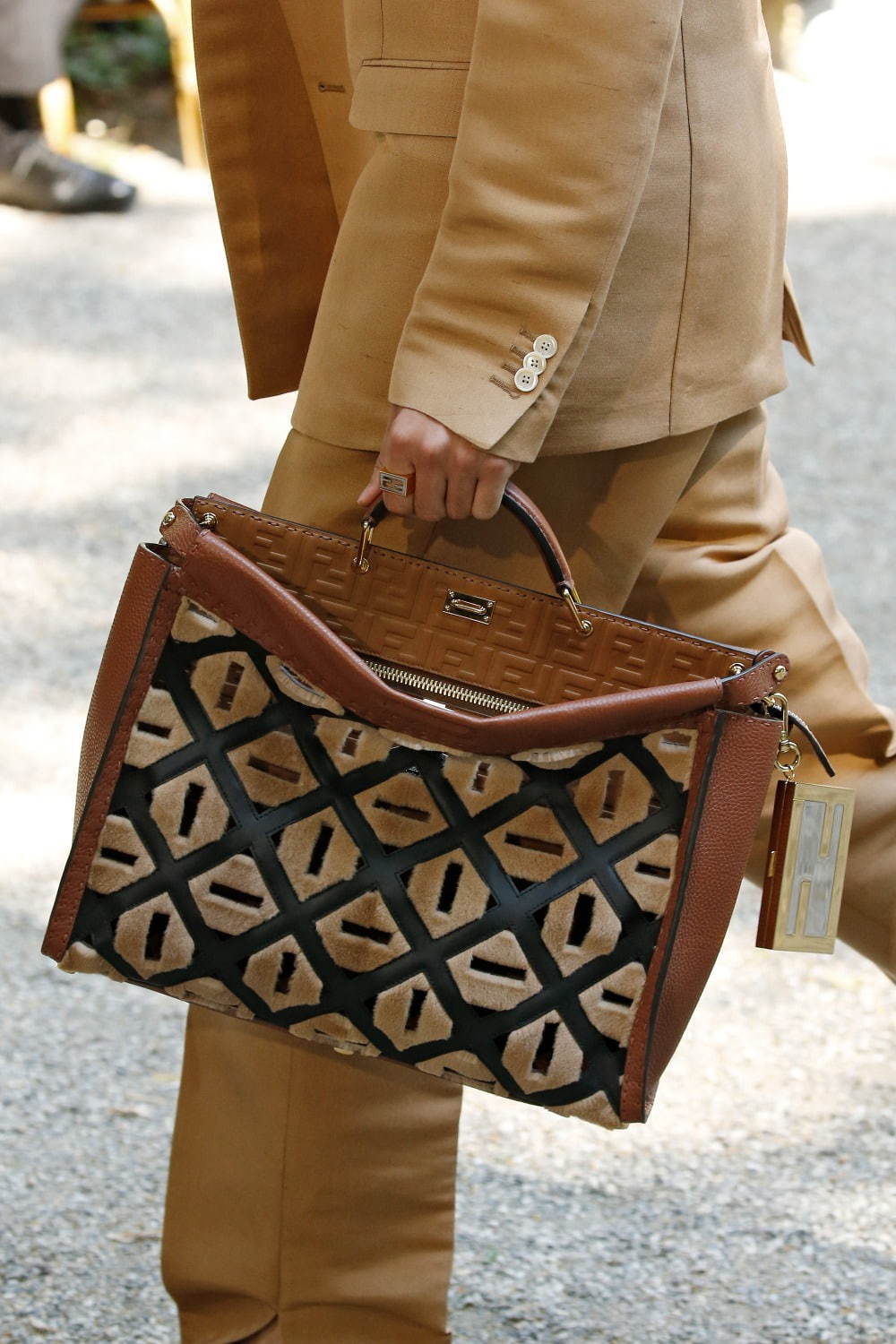 フェンディ(FENDI) ピーカブー｜写真12