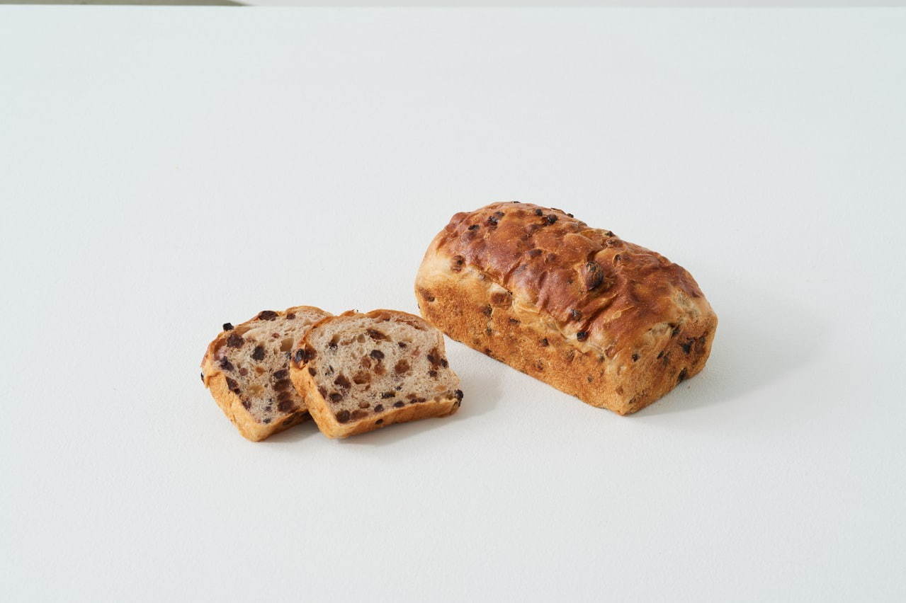 食パン専門店「FUJISAN SHOKUPAN」が富士河口湖町に、青×白の富士山型食パン｜写真8