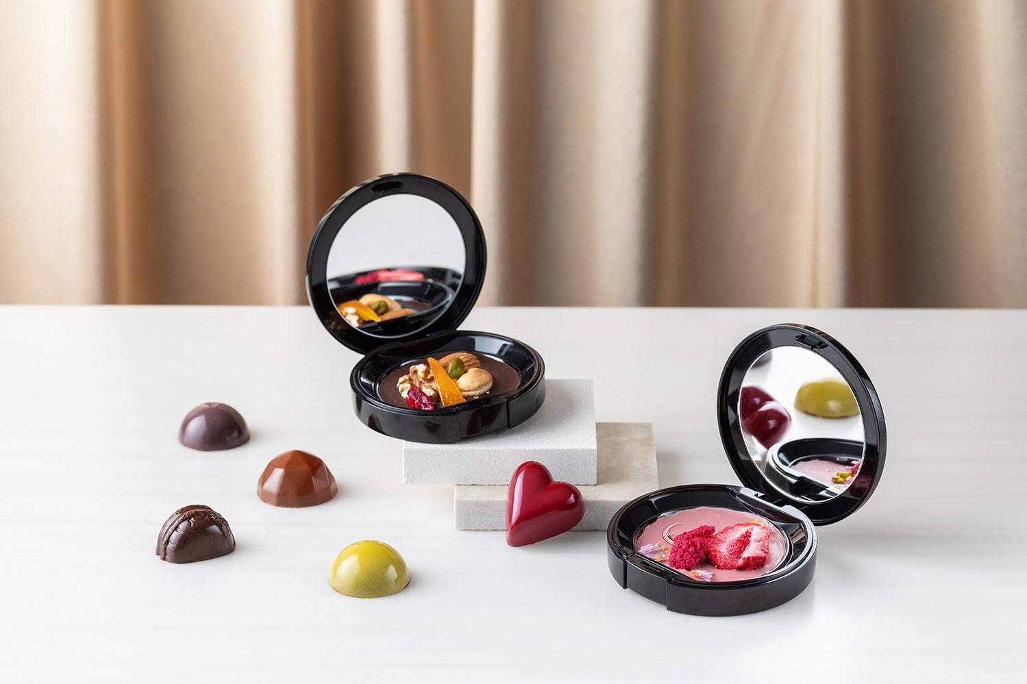 東京マリオットホテルのバレンタイン、“コスメ”のようなコンパクトチョコ＆宝石ボンボンショコラ｜写真1