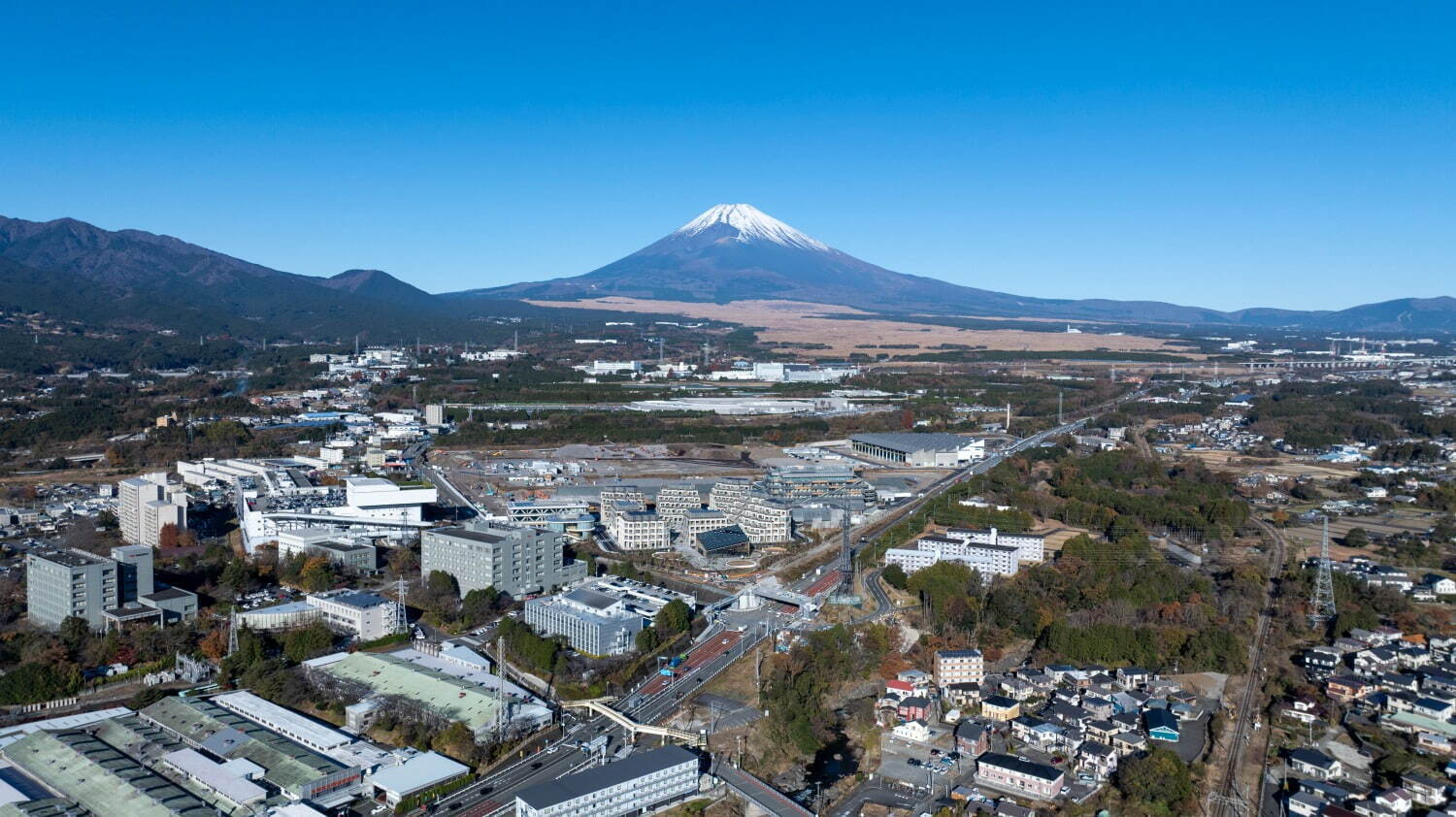 トヨタが実験都市「ウーブン・シティ」を静岡に開発、ロボットやAI技術を駆使した“テストコース"の街｜写真5