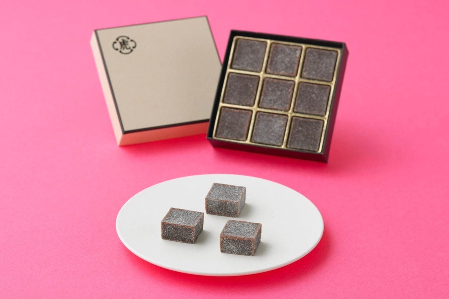 とらや「羊羹 au ショコラ」