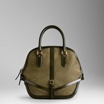 ブレイク・ライブリー、エマ・ストーン、少女時代の"バーバリー・オーチャード"スタイルをチェック - 春夏新作も続々登場｜写真9