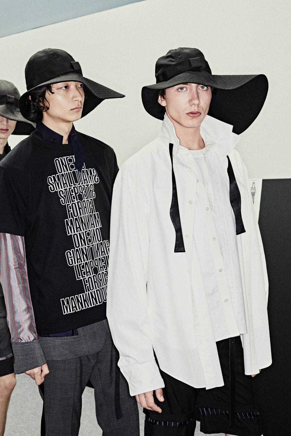 sacai、宇宙飛行士“ニール・アームストロングの名言”を配したユニセックスTシャツ｜写真12