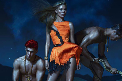 ケイト・モス｜ヴェルサーチ 2013春夏のキャンペーンヴィジュアルにケイト・モスらが登場