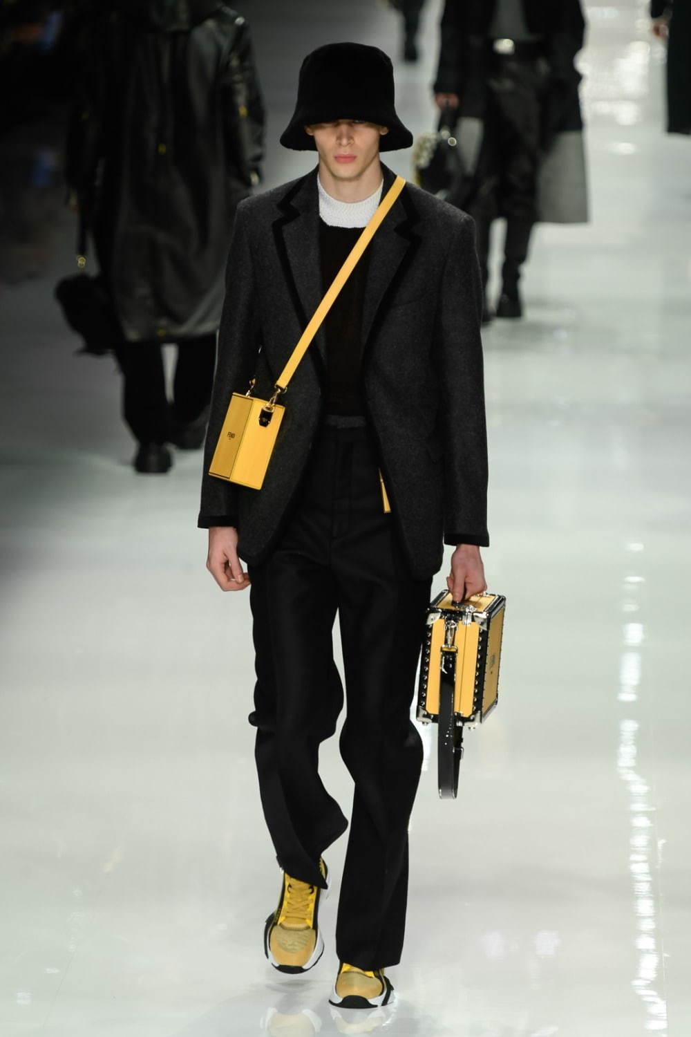 フェンディ(FENDI) 2020-21年秋冬メンズコレクション  - 写真21