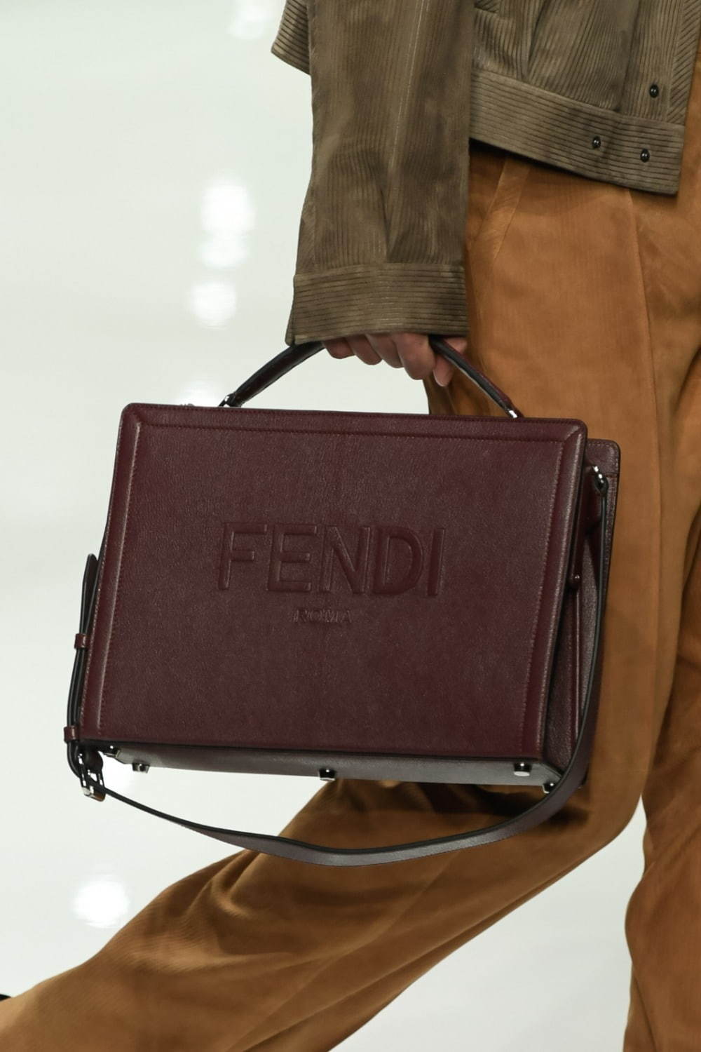 フェンディ(FENDI) 2020-21年秋冬メンズコレクション  - 写真37