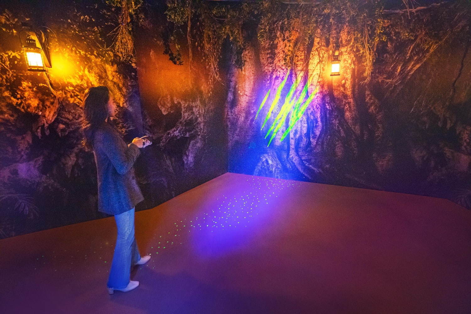 「モンスターハンター15周年展」横浜 アソビルで開催、ネイキッドによる360°の映像体感エリア｜写真4