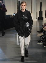 ヴァレンティノ 2020-21年秋冬メンズコレクション - ロマンティシズムを語る新テーラード｜写真11