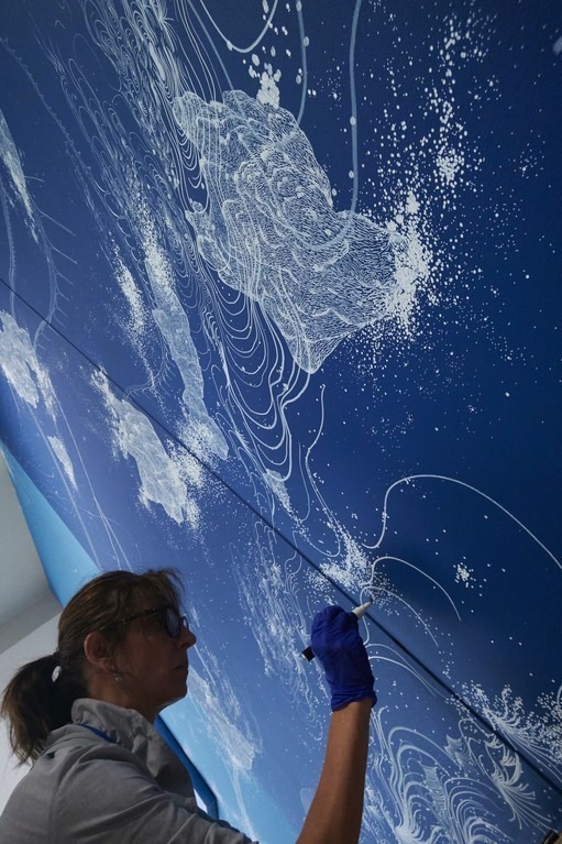 銀座メゾンエルメス フォーラムで展覧会「コズミック・ガーデン」青のグラデーションで表現する宇宙の時空｜写真4