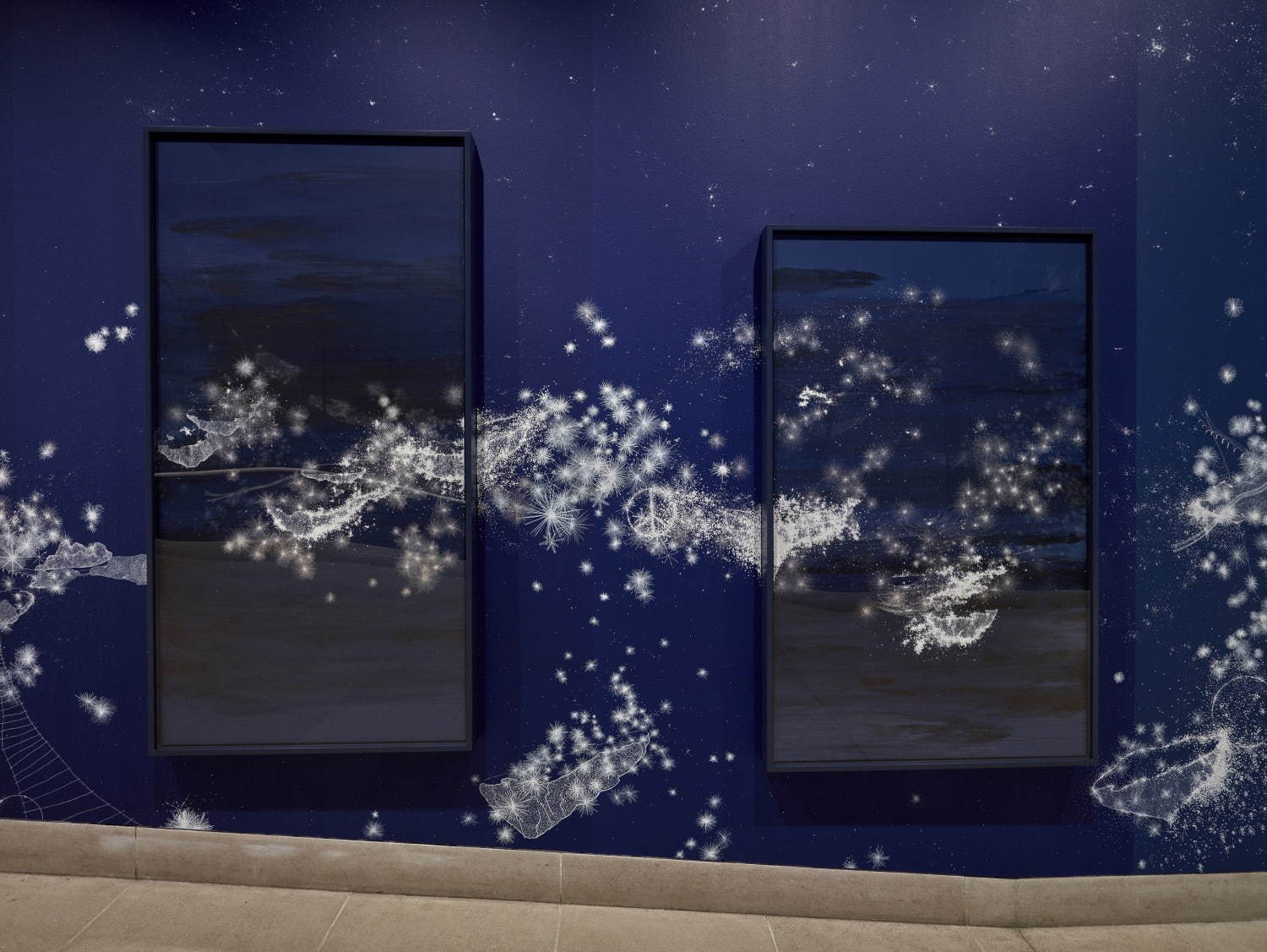 銀座メゾンエルメス フォーラムで展覧会「コズミック・ガーデン」青のグラデーションで表現する宇宙の時空｜写真10