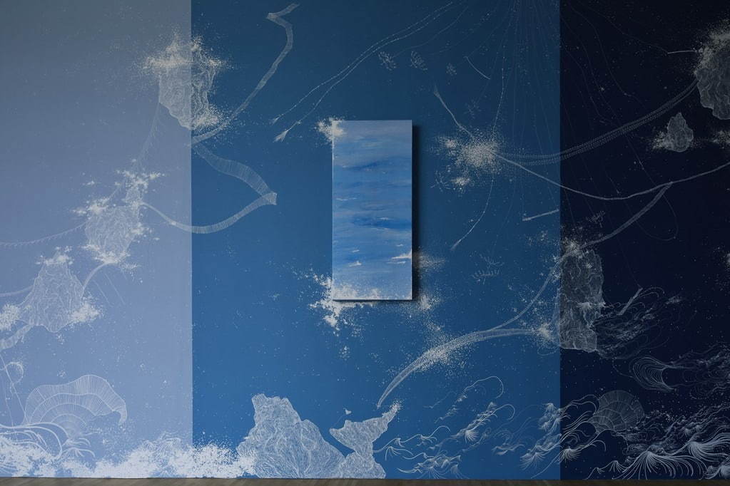 銀座メゾンエルメス フォーラムで展覧会「コズミック・ガーデン」青のグラデーションで表現する宇宙の時空｜写真1