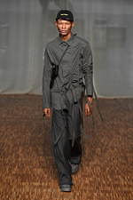 オフ-ホワイト 2020-21年秋冬メンズコレクション - 遊びの仕掛けが満載！ポップテーラード｜写真10