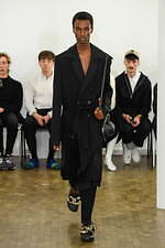 JW アンダーソン 2020年秋冬メンズコレクション - 芸術作品と捉えたファッションの新しい形｜写真33