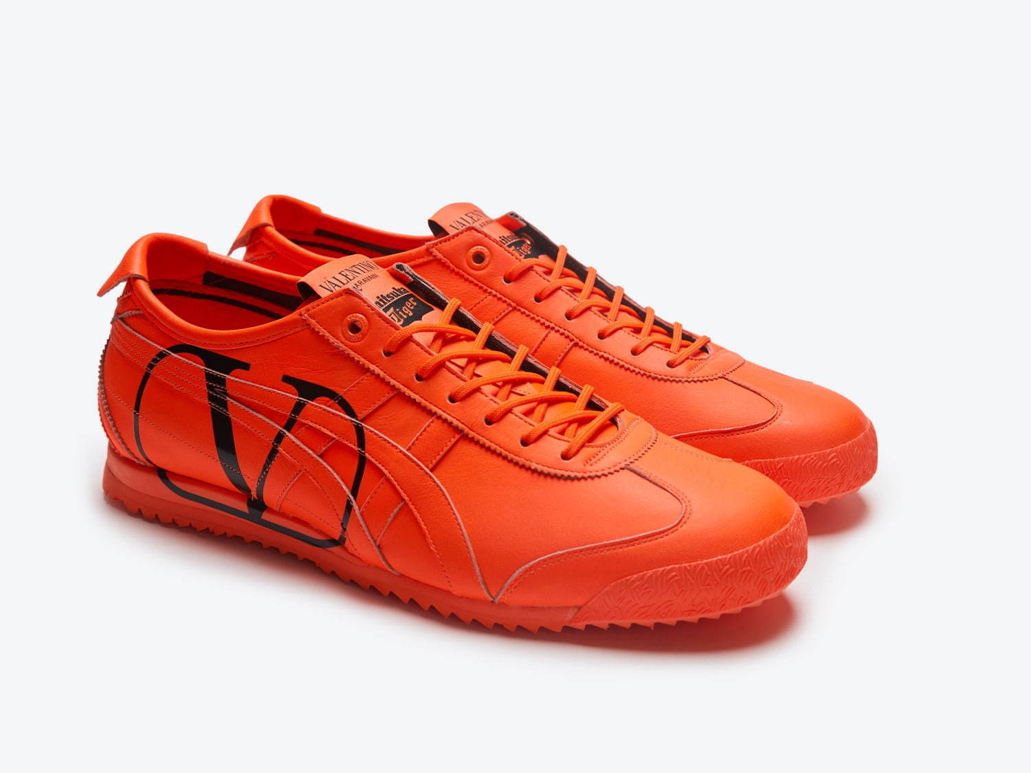 ヴァレンティノ(VALENTINO), オニツカタイガー(Onitsuka Tiger) V｜写真2