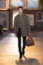 エトロ 2020-21年秋冬メンズコレクション - 古代から現代へロマンチックな橋を繋ぐ｜写真18