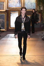 エトロ 2020-21年秋冬メンズコレクション - 古代から現代へロマンチックな橋を繋ぐ｜写真40