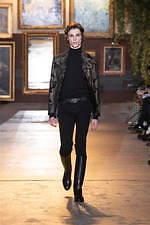 エトロ 2020-21年秋冬メンズコレクション - 古代から現代へロマンチックな橋を繋ぐ｜写真41