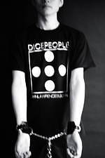 ジョン ローレンス サリバン×ダイスピープルの限定Tシャツ、ランウェイショーの詳細をデザイン｜写真4