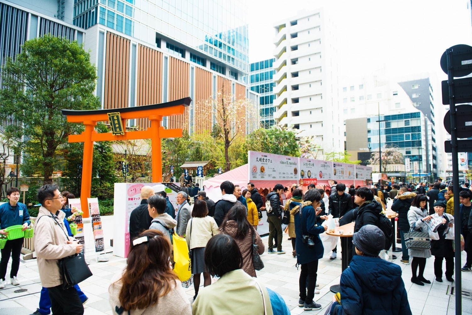 日本橋桜フェスティバル、ピンクに輝く“光のアート”でお花見＆桜スイーツや屋台イベントも｜写真14