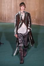 アン ドゥムルメステール 2020年秋冬コレクション - バレエ衣装着想のロマンティックな紳士服｜写真34