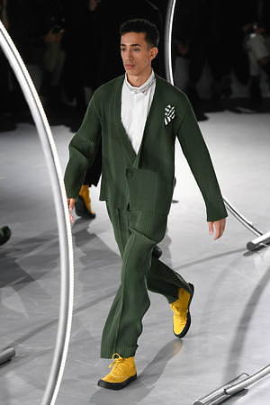 オム プリッセ イッセイ ミヤケ(HOMME PLISSÉ ISSEY MIYAKE) 2020-21年秋冬メンズコレクション  - 写真53